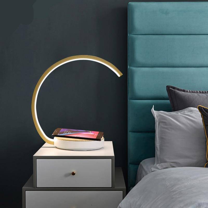 Wireless Charging Table Lamps For Bedroom Reading Light Bedside Study Eye Protect White Gold Frame Touch Dimming Lighting Techo Charger with Light Lighting Tech Gadgets